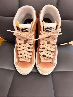 Nike High-Top Sneakers in Brown and Cream